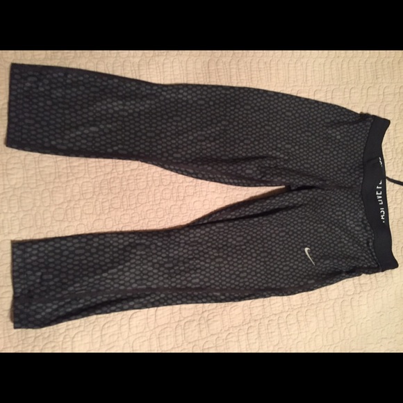 Nike DriFIT capri.