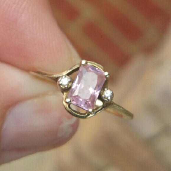 10K Gold Pink Stone Diamond accents 1.56g Size 6 - Picture 1 of 4
