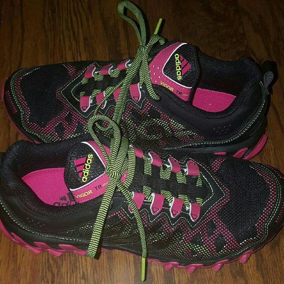 Excellent condition vigor 4 shoes