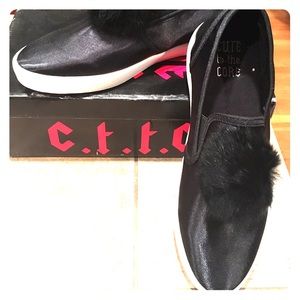 POM POM. Slip on sneakers NEW! Sooo cute Sz 10