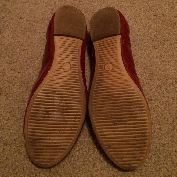 Red flats - Picture 2 of 3