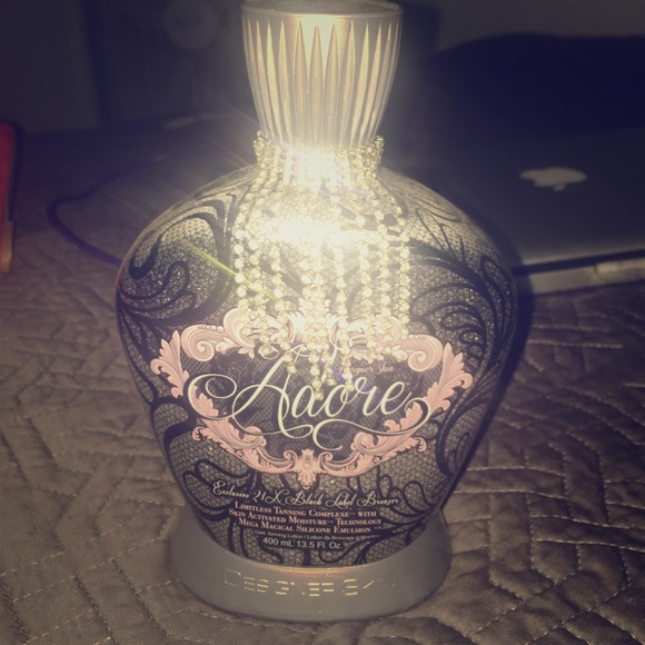 Designer skin bronzer.