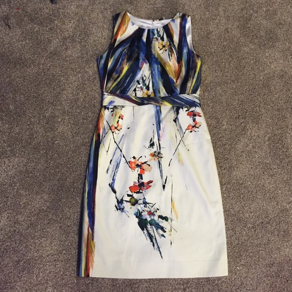 Elie Tahari Dresses & Skirts - Beautiful Elie Tahari sheath dress