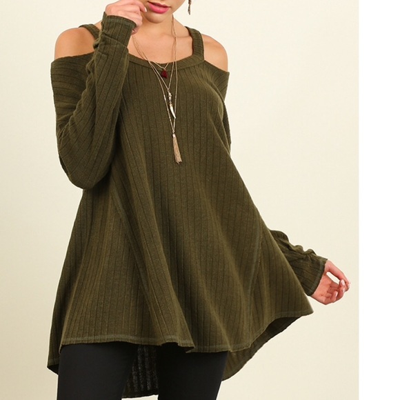 Ribbed A-Line Top w/Shoulder Cut Out - Picture 2 of 4