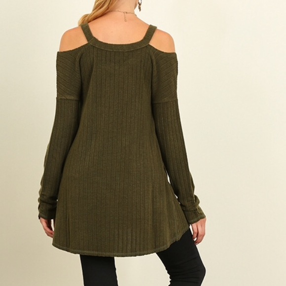 Ribbed A-Line Top w/Shoulder Cut Out - Picture 4 of 4