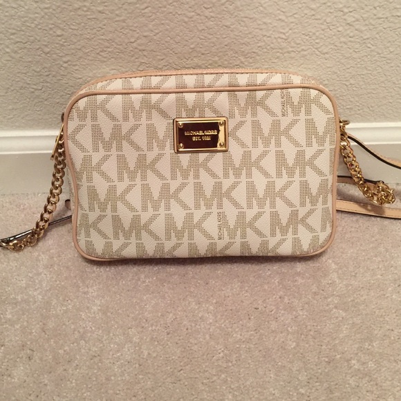 Cheaper on Ⓜ️!!!!! MK CROSSBODY