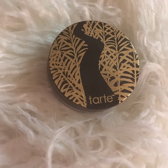 Tarte Amazonian clay setting powder