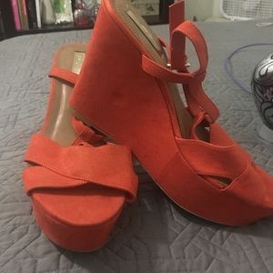 Never worn ZARA "trafaluc" coral wedges🍑