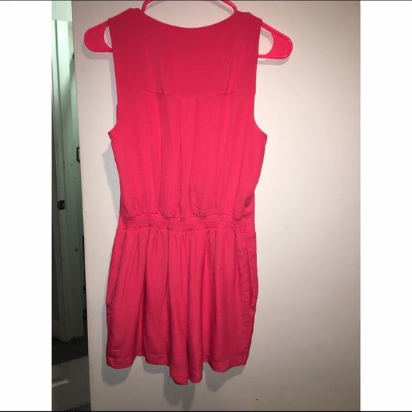 Comfortable Express Romper with Front Zipper - Picture 2 of 3