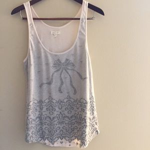 ♻️donated♻️Flowy Bow Comfy but Classy Tank