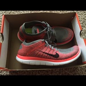Nike fly knits