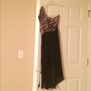 Zebra Stripe One Shoulder High Low Dress 👗