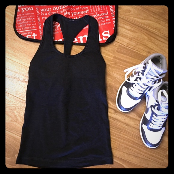 Lululemon Racerback Top. 💕 (Dark Charcoal)