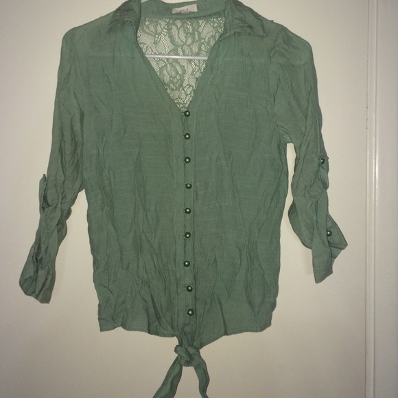 Cute blouse!