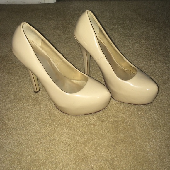 Nude heels - Picture 2 of 2