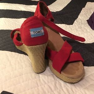TOMS wedges