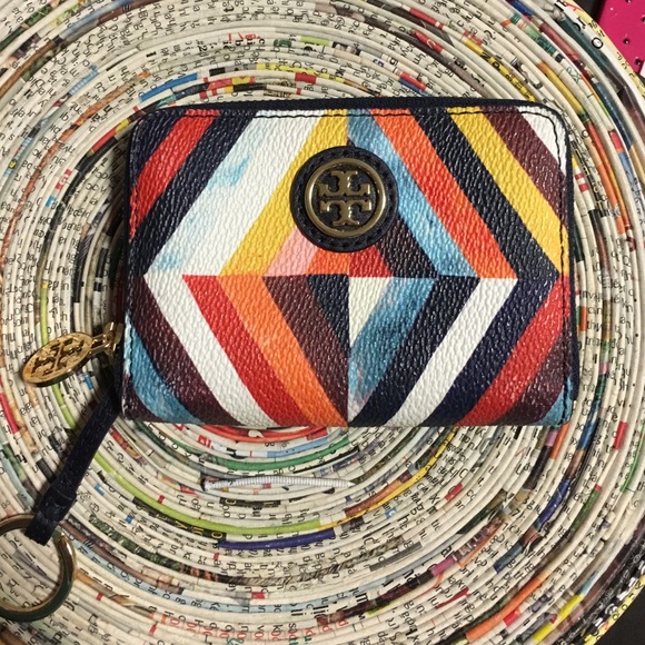 Tory Burch small wallet.  Authentic.