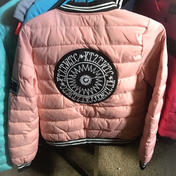 Women jacket with printing on the front and back. - Picture 2 of 2