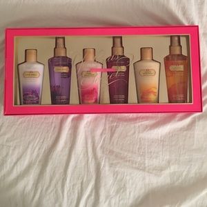 Victoria Secret lotion / spray set