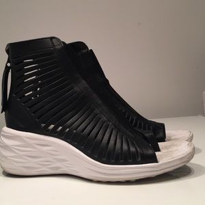 Nike woman Lunarsandiator Sky- light bone- black