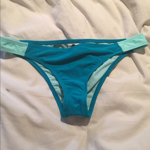 Roxy Bikini Bottoms - Picture 1 of 3