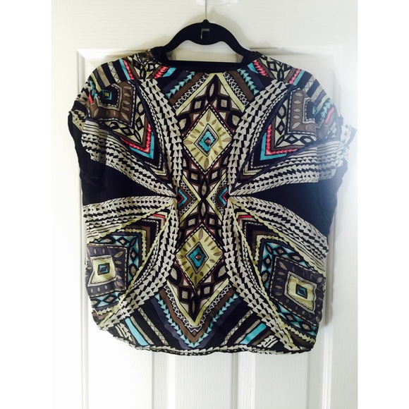 100% silk tribal cropped blouse (fits size 2-4) - Picture 4 of 4