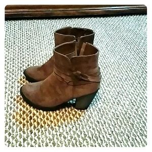 Heeled ankle boots
