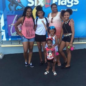 Meet your Posher, Leona