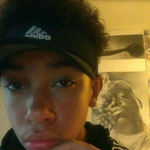 Meet your Posher, Avery