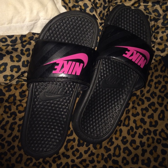 Nike Shoes - Nike slides