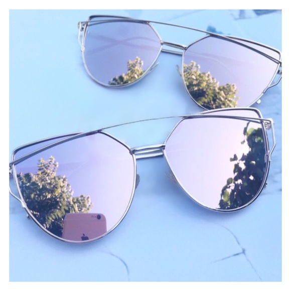 ✨3X HOST PICK ✨Rose Gold Mirrored Sunglasses - Picture 2 of 6