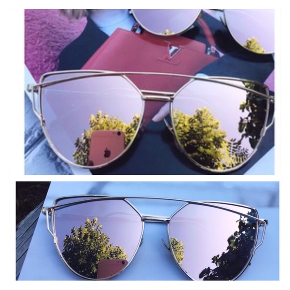 ✨3X HOST PICK ✨Rose Gold Mirrored Sunglasses - Picture 3 of 6