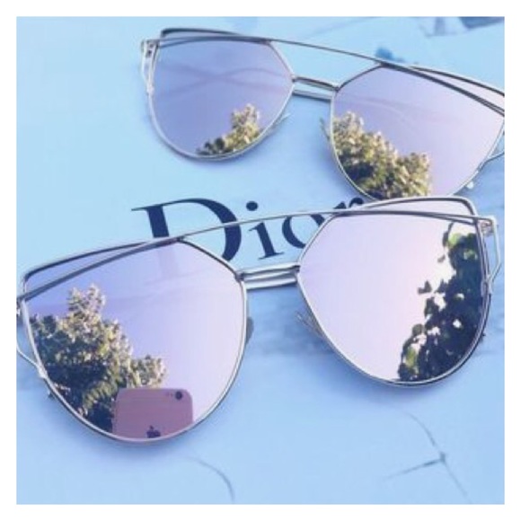 ✨3X HOST PICK ✨Rose Gold Mirrored Sunglasses - Picture 6 of 6