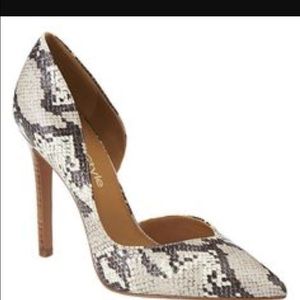 Snake skin print Nine West pumps