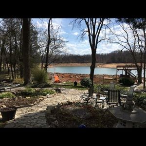 Meet your Posher, Liz