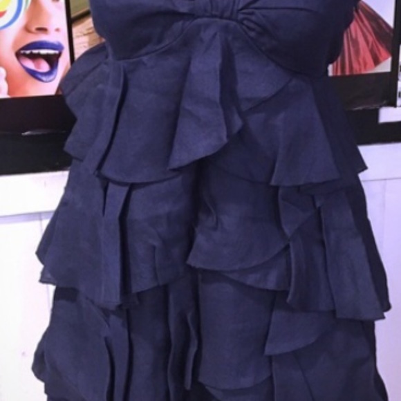 SALE!! Mod cloth frilly dress - Picture 2 of 2