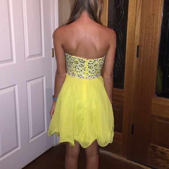 Homecoming Dress - Picture 2 of 2