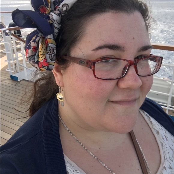 Meet your Posher, Rachael - Picture 2 of 3