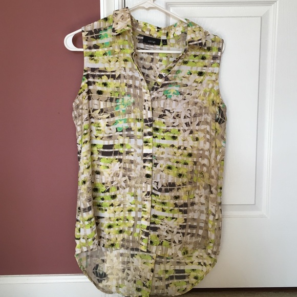 Multi colored sleeveless blouse