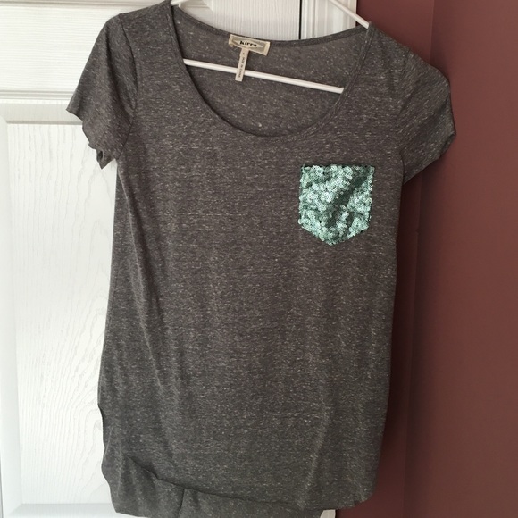 Gray top with blue sequin pocket