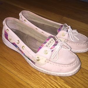 Light pink Sperry Topsider boat shoes