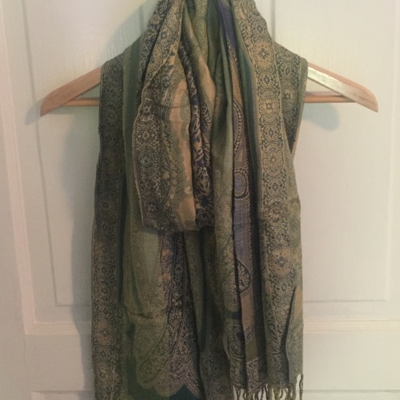 Green and blue scarf