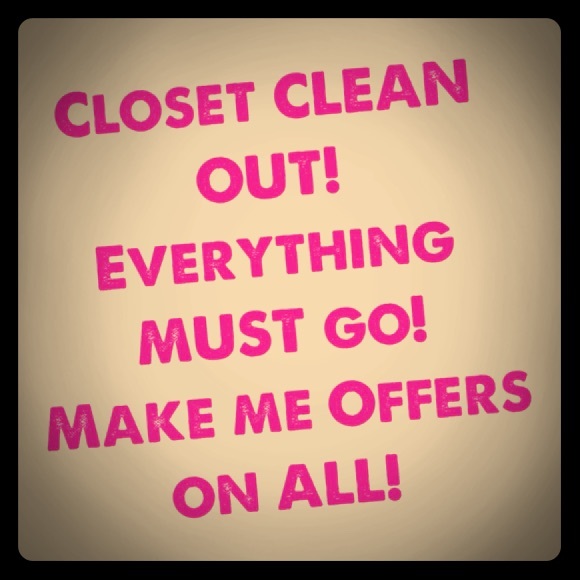 Closet clean out - Picture 1 of 1