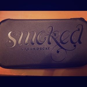 URBAN DECAY SMOKED PALETTE
