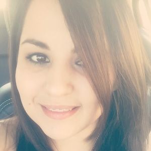 Meet your Posher, Amelia