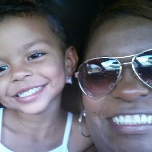 Meet your Posher, Kendra