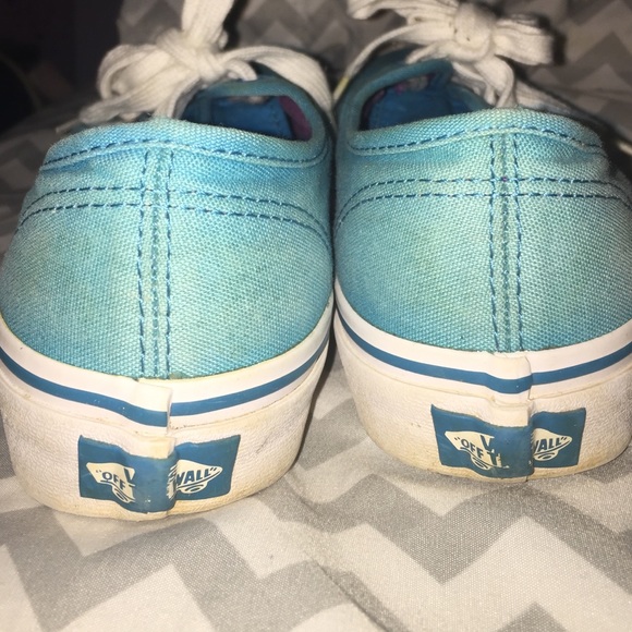 Vans - Picture 3 of 4