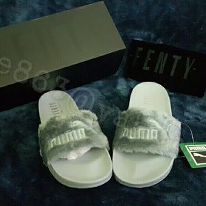 Puma x Fenty Rihanna Leadcat fur slides 7.5 Quarry