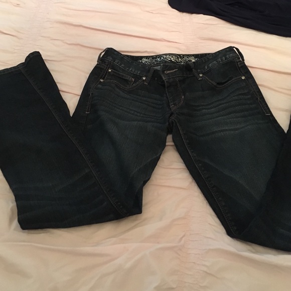 Never worn Express Jeans. 2s