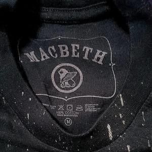 Meet your Posher, Em